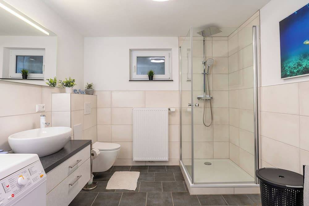 Ganze Wohnung, Bitzer Blick fühlen Sie sich wie zuhause! 2 Zimmer, Voll eingerichtete Küche, Tv in Bitz, Neckar-Alb