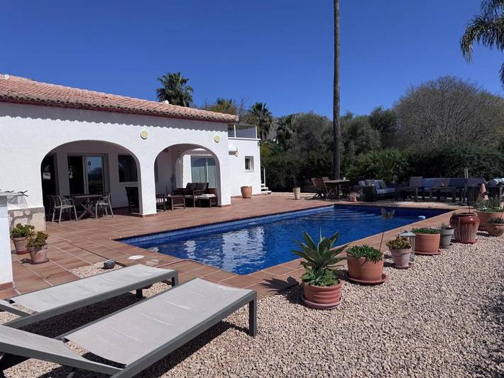 Casa rural para 5 personas, con vistas y jardín además de terraza y piscina en Beniarbeig - 2