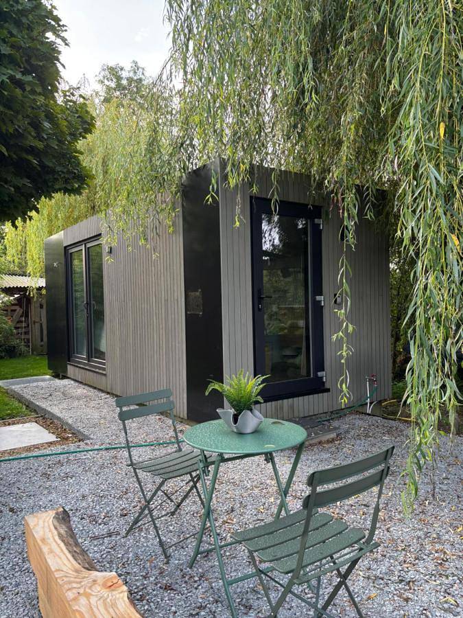 Gîte pour 2 personnes, avec Terrasse et Jardin ainsi que Piscine et Vue à Hotton