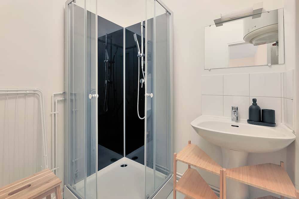 Apartamento entero, L’Éclat d’Eucalyptus - Appt pour 2 à Saint-Quentin in San Quintín (Aisne), Aisne