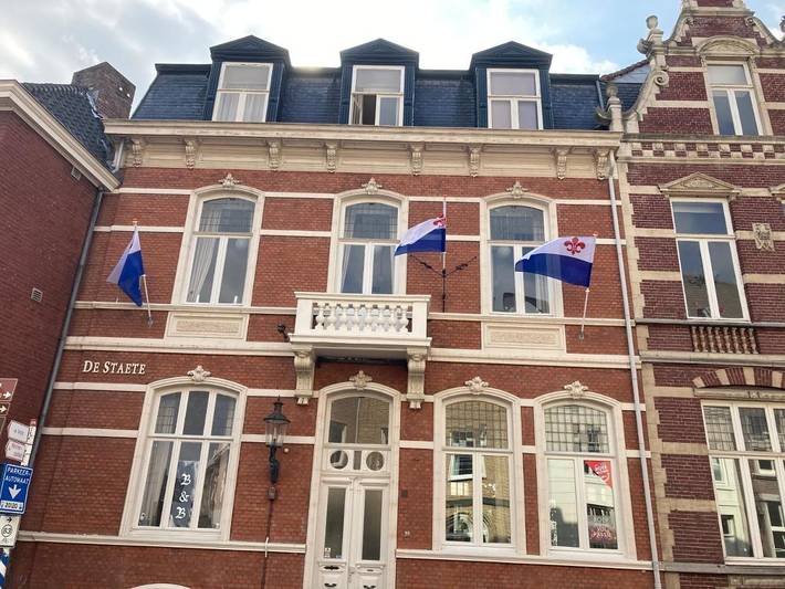 Chambre d’hôte pour 2 personnes, avec Balcon et Terrasse ainsi que Jardin et Vue à Ruremonde