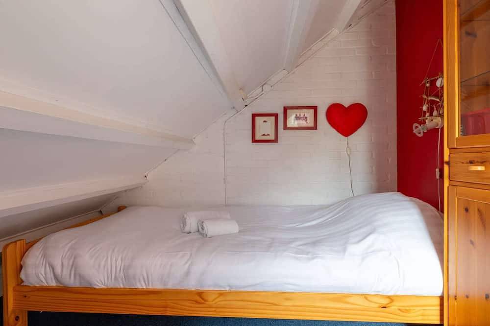 Ferienhaus in De Punt mit Pool und Garten in Burgh-Haamstede, Zeeuwse Kust