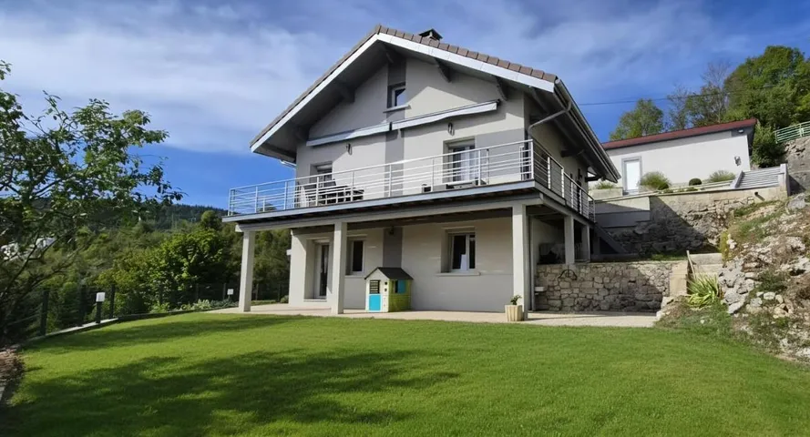 Chalet para 6 personas, con balcón además de jardín y vistas - 1