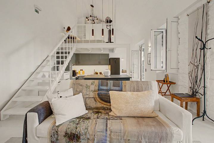 Chalet 'The Village Barn' with Sea View, Shared Terrace and Wi-Fi in Pedra Mole (Madeira), Caniço