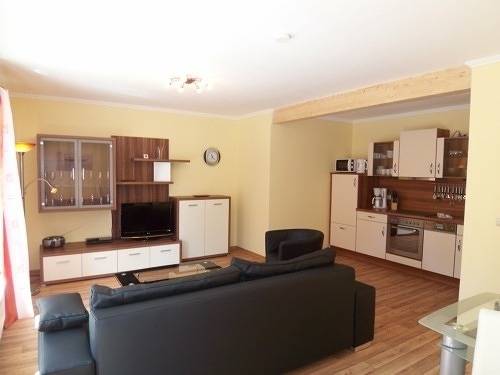 Ferienwohnung für 4 Personen, mit Terrasse und Garten in Göhren - 2