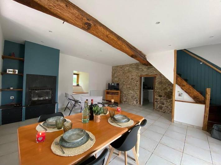 Location de vacances pour 5 personnes, avec terrasse à Serres-sur-Arget
