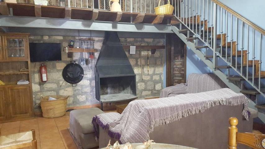 Maison de campagne pour 10 personnes, avec vue sur le lac et piscine ainsi que vue et jardin, animaux acceptés dans Tolosa (Alcala del Jucar) - 4