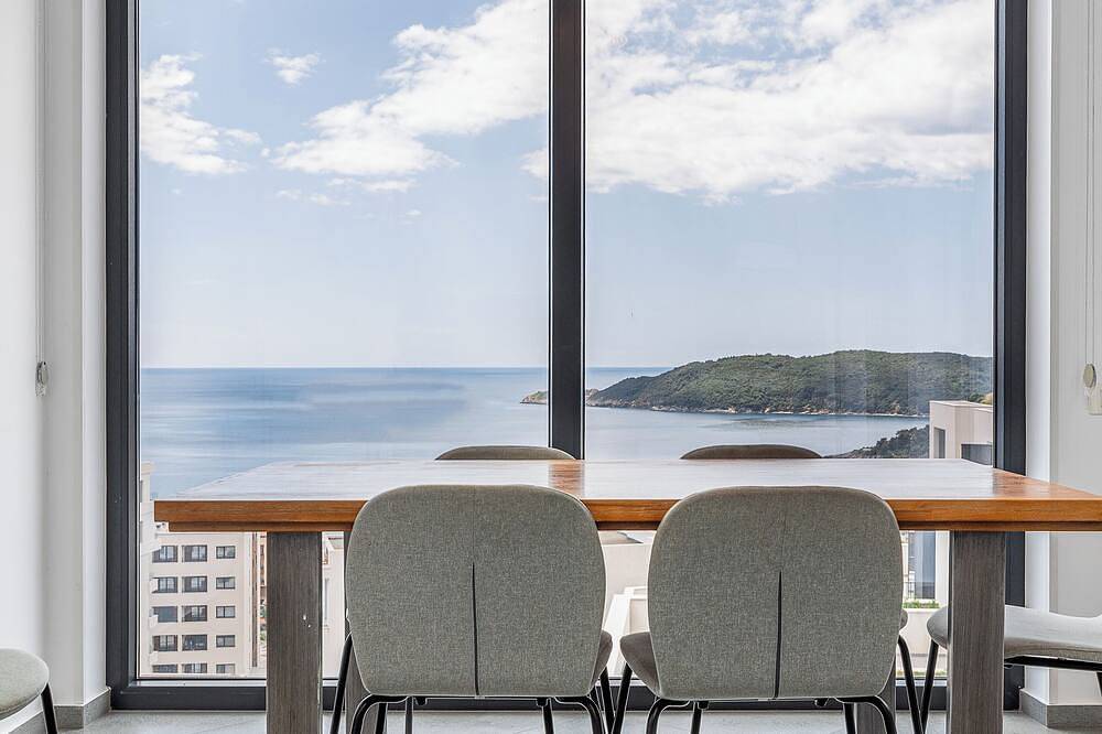 Ganze Wohnung, Panorama Meerblick Strand, Pool Wellness Luxus 3Br in Bečići, Opština Budva