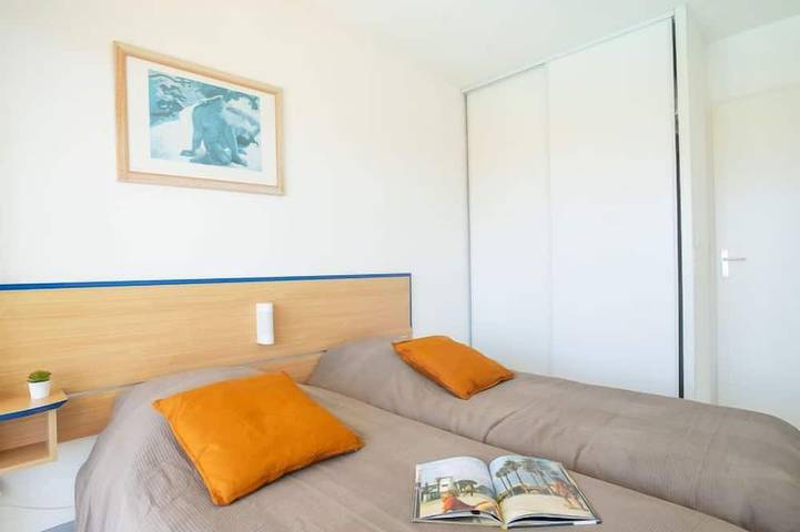 Gîte pour 6 personnes, avec piscine dans Golf De La Nivelle - 4