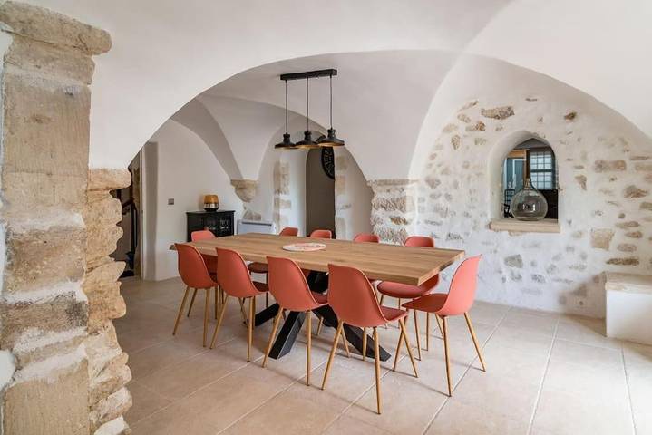 Location de vacances pour 18 personnes, avec sauna ainsi que terrasse et jacuzzi à La Baume-de-Transit - 2