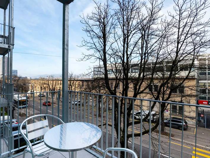 Ganze Wohnung, 3 Zimmer 5 Personen in Zürich 48 Altstetten, Zürich