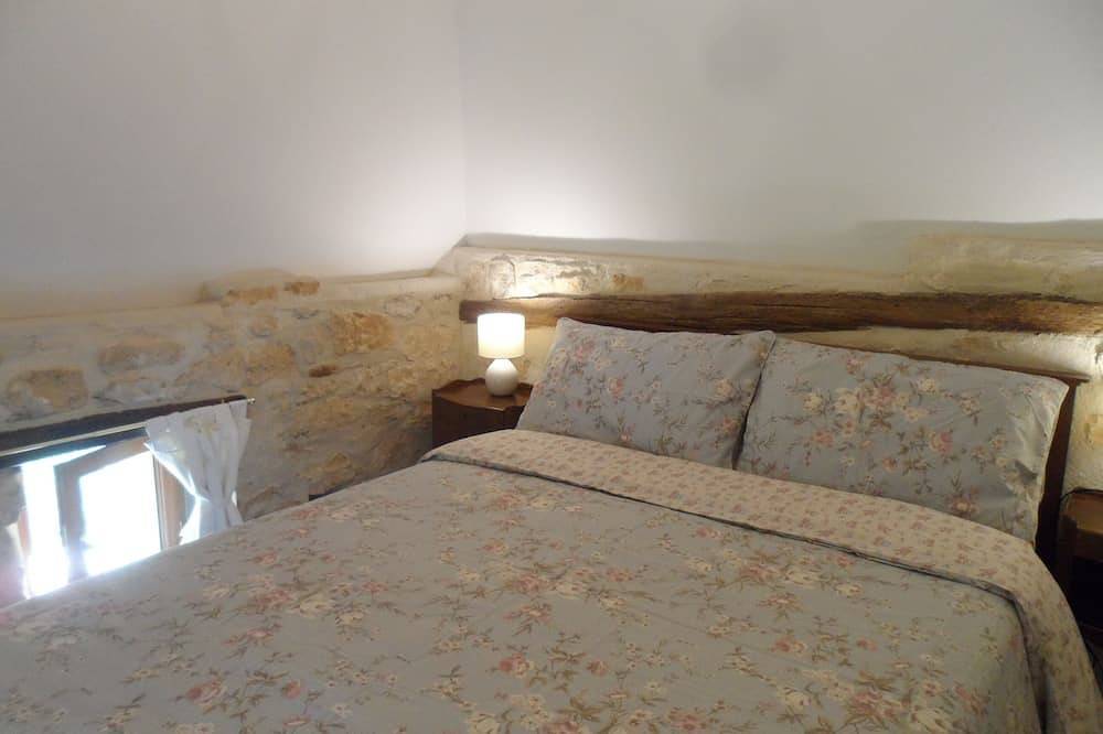 Appartement entier, Tour récemment rénovée dans la pittoresque vallée de la Dordogne. in Carlux, Périgord Noir
