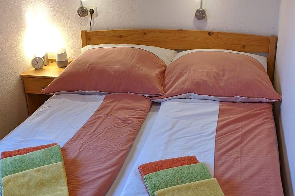 Privates Ferienhaus „Lick“ Nordsee (150 m) in Warwerort/Büsum mit Dampfdusche. in Warwerort, Dithmarschen