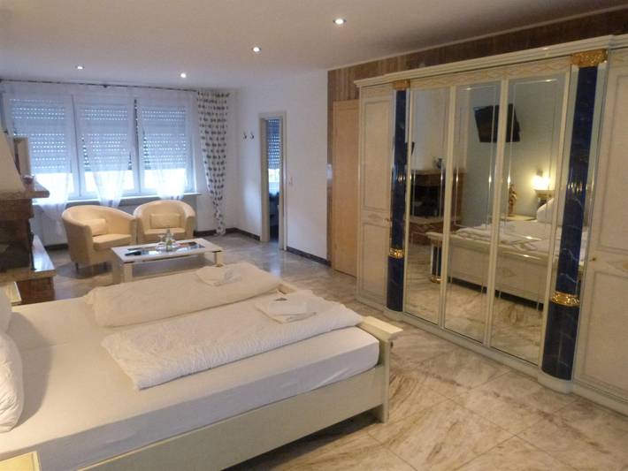 Hotel für 2 Personen, mit Balkon - 1