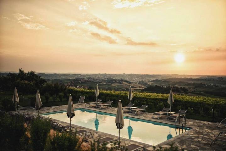 B&b per 2 persone, con Terrazza e Giardino nonché Piscina e Panorama in Monferrato