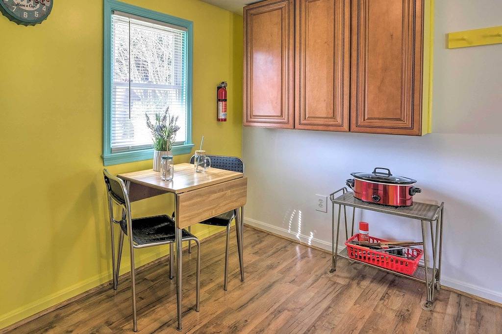 Ganze Wohnung, Waterfront Virginia Retreat w/ Canoe, Pets Welcome in Page County