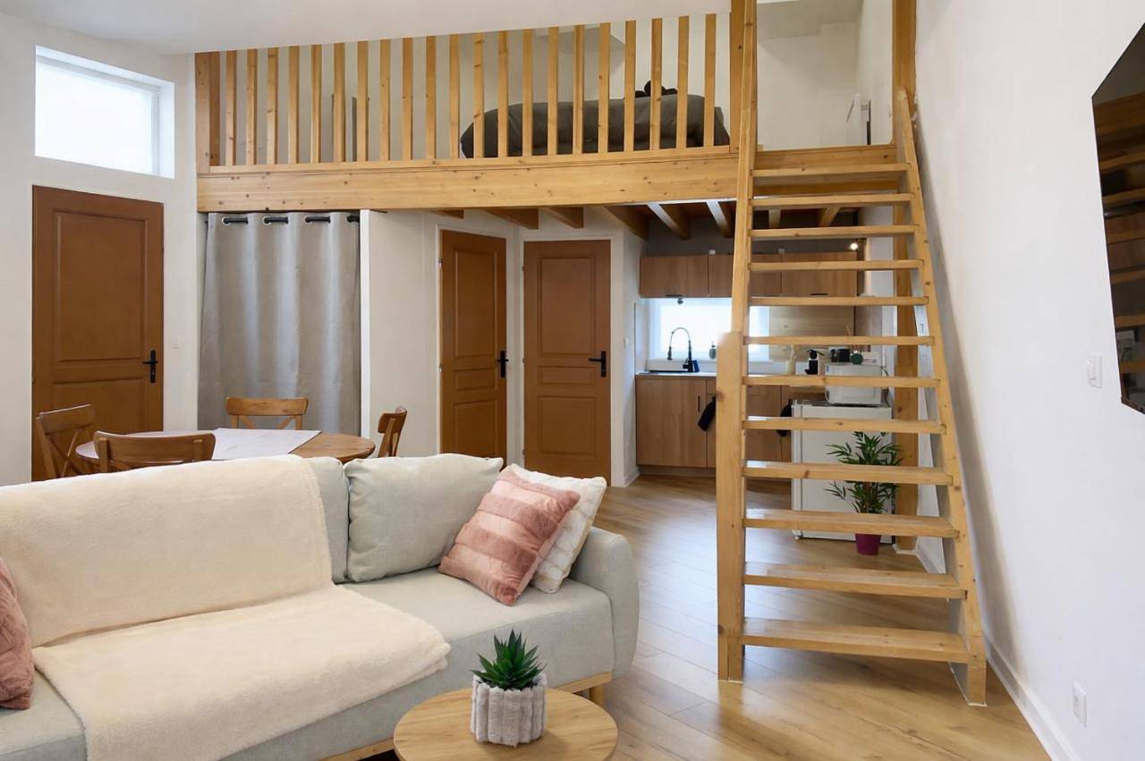 Appartement entier, Escapade Cosy à Auxonne - Coin Nuit en Mezzanine in Auxonne, Région de Dijon