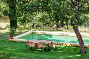 Cottage pour 8 personnes, avec piscine et jardin à Ansouis