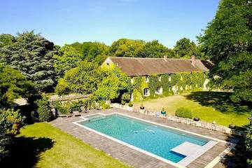 Gîte pour 22 personnes, avec piscine et jardin à Saint-Pierre-lès-Nemours