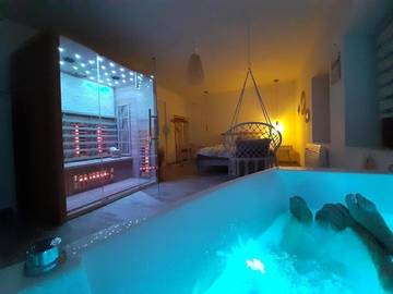Gîte pour 3 personnes, avec sauna ainsi que jacuzzi et jardin dans Lac de Bairon