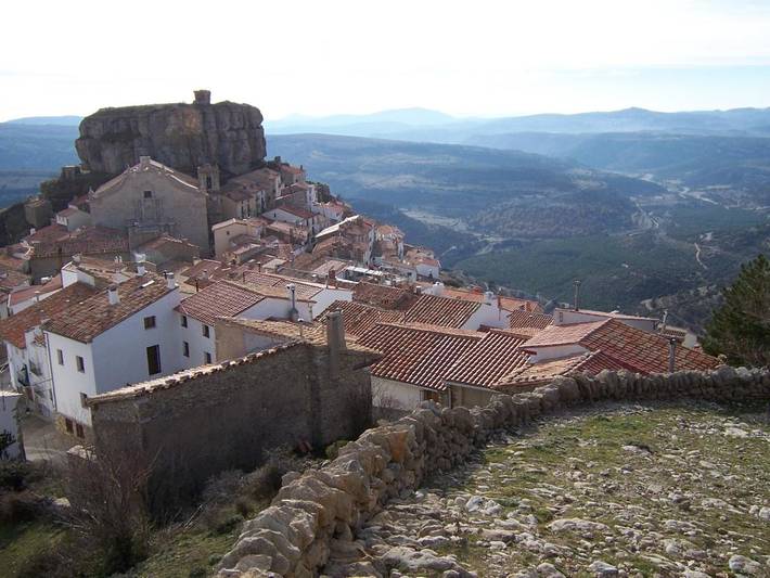 Casa rural para 5 personas, con Balcón y Terraza además de Jacuzzi y Jardín en Villar de Canes - 3