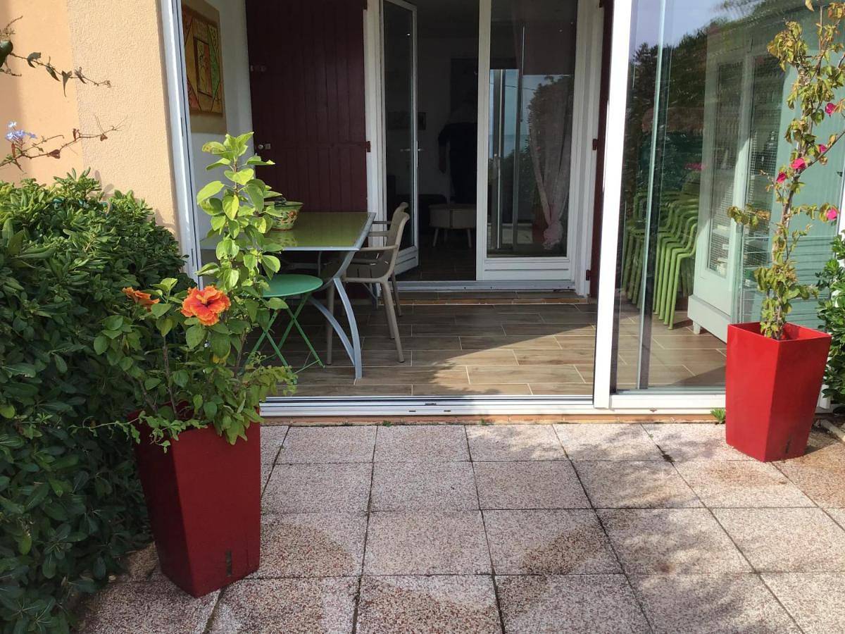 Two-Bedroom House in Saint-Aygulf, Frejus
