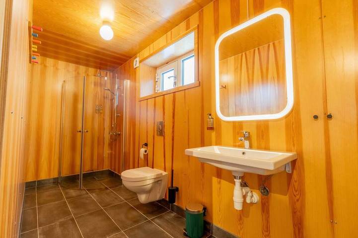 Blockhütte für 5 Personen, mit Balkon und Sauna auf den Lofoten - 4