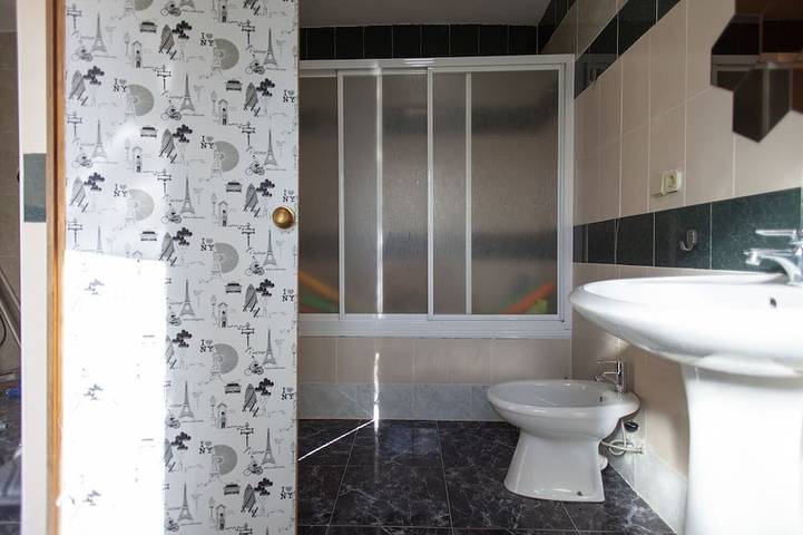 Gîte pour 6 personnes, avec jardin et terrasse à Linares - 3