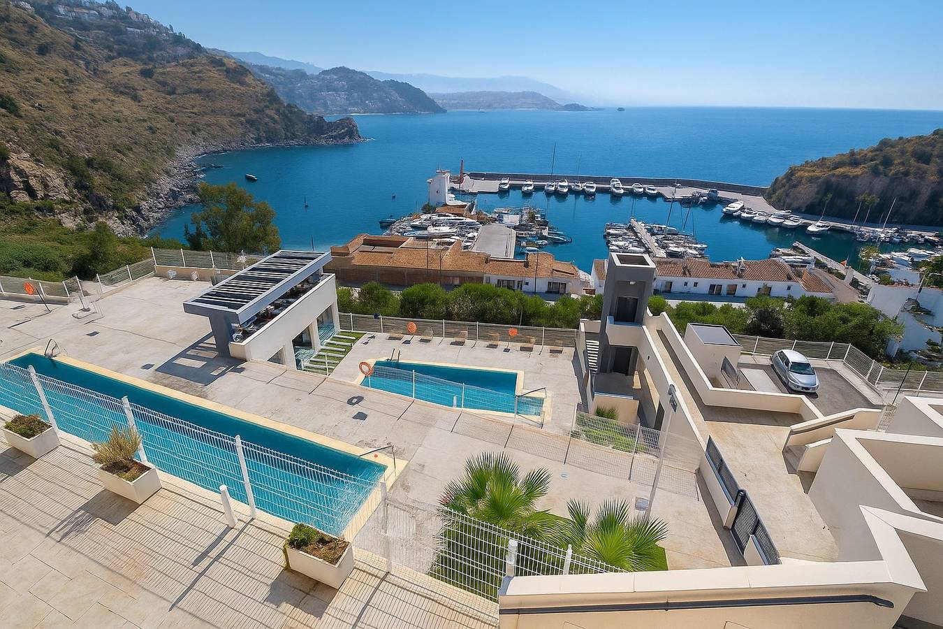 Apartamento entero, Apartamento 'Icon Marina La Ola' con vistas al mar, Wi-Fi y aire acondicionado in La Herradura, Almuñecar