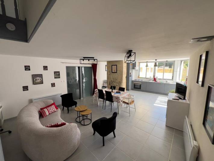 Gîte pour 6 personnes, avec balcon à Formigny