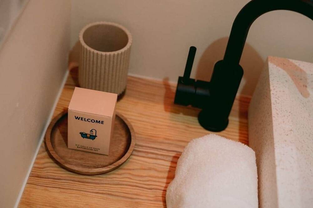 Entire apartment, Georges’ Garden – 151 in Périgueux, Périgord Blanc