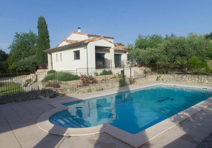 Chalet para 8 personas, con jardín además de vistas y piscina - 1