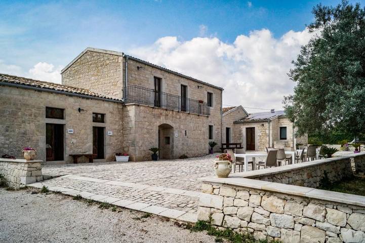 Club vacances pour 2 personnes, avec vue ainsi que piscine et jardin, animaux acceptés en Sicile - 2