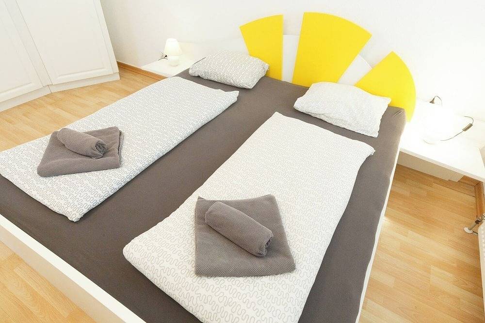 Entire apartment, Apartment No. 02 in Vienna near Schönbrunn/Westbahnhof | Keyless Check-In in Vienna, Donau Niederösterreich