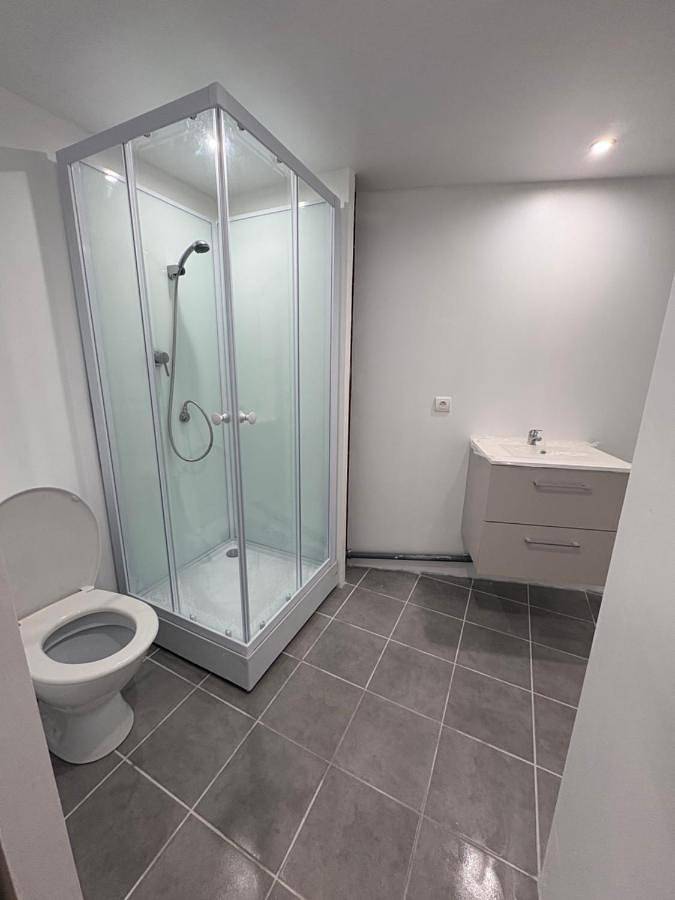 Gîte pour 4 personnes, avec terrasse à Saint-Étienne-des-Oullières - 2