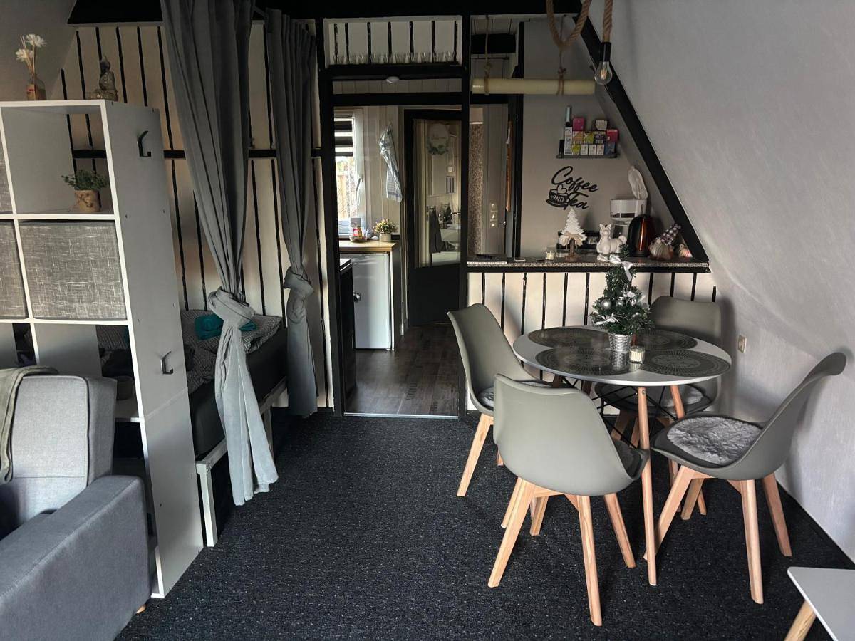 Ganze Wohnung, One-Bedroom Apartment in Warnow - West, Rostock und Umgebung