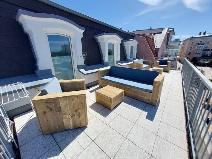 Ferienwohnung für 2 Personen, mit Balkon/Terrasse und Balkon sowie Meerblick am Warnemünde Strand