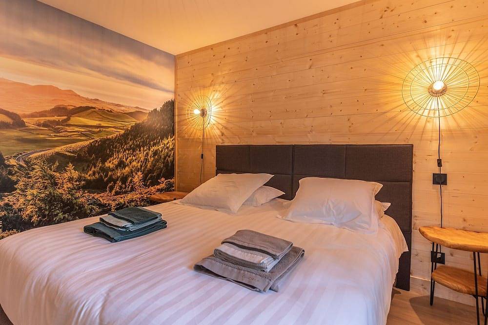 Lujosa casa con jacuzzi privado y acceso a piscina, golf y spa en entornos impresionantes in Le Chambon-sur-Lignon, Macizo Central