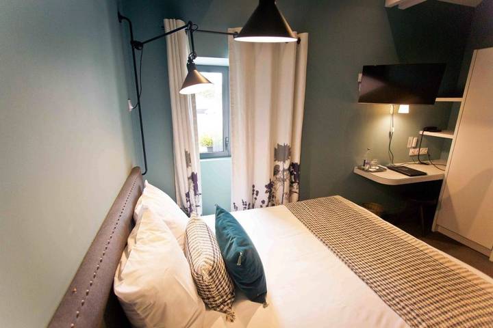 Hôtel pour 4 personnes, avec terrasse et jardin à Saint-Launeuc