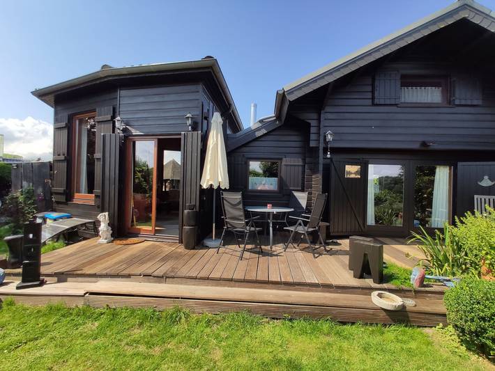 Ferienhaus für 2 Personen, mit Terrasse und Seeblick sowie Garten in Neuhaus (Oste)