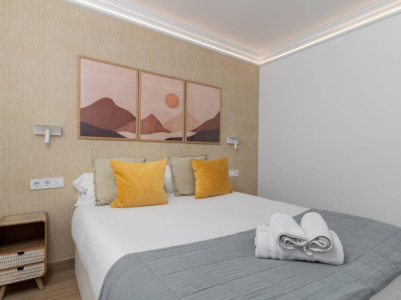 Entire vacation apartment, Monkó Salomé Hills Joan Miró in Torremolinos Centre, Torremolinos