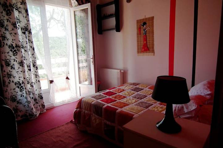 Location de vacances pour 6 personnes, avec jardin à Reynès - 3