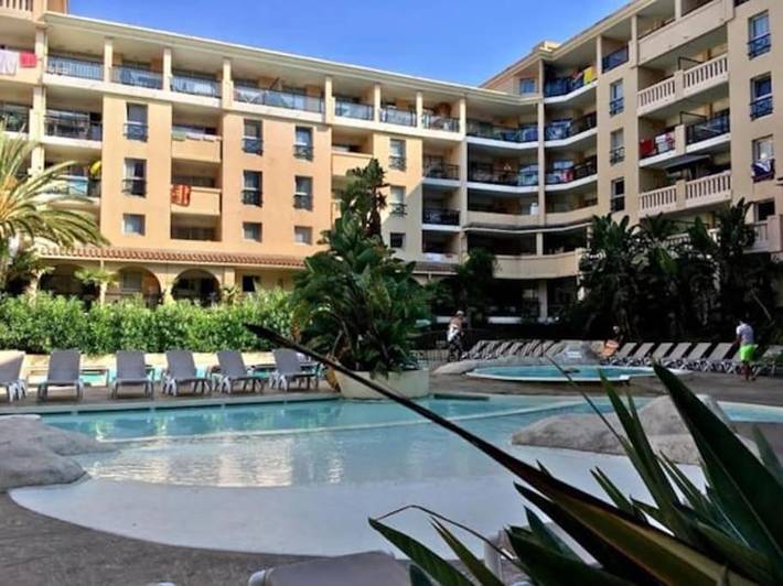 Gîte pour 2 personnes, avec piscine et terrasse dans Office De Tourisme Cannes La Bocca - 2