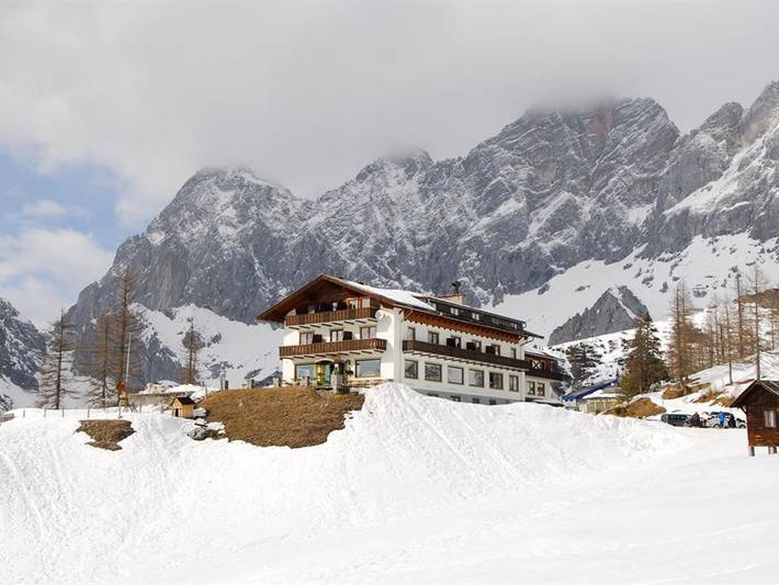 Hotel für 3 Personen, mit Garten und Sauna sowie Terrasse, kinderfreundlich in Dachstein - 2