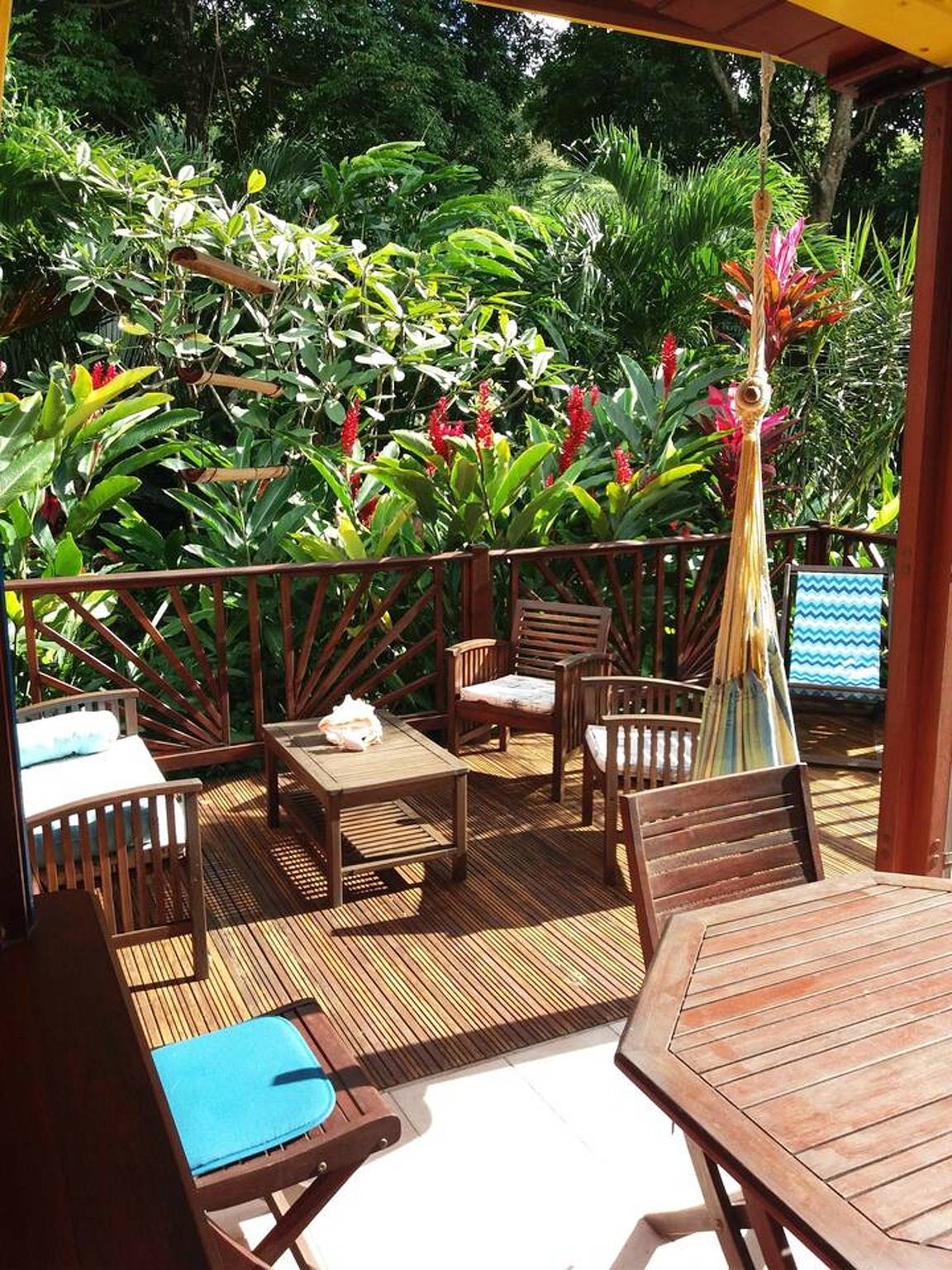 Encantador Bungalow en Pointe-Noire con Piscina Compartida in Pointe-Noire, Guadalupe