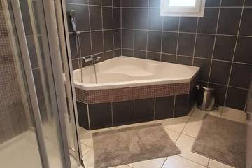 Villa pour 6 Personnes dans Bormes-les-Mimosas, Région de Toulon, Photo 3