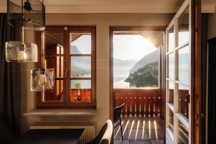 Ferienhaus für 3 Personen, mit Seeblick und Pool sowie Garten und Sauna in Grundlsee