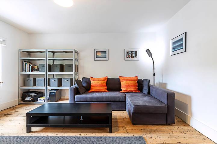 Apartment for 4 people, with terrace in Hounslow