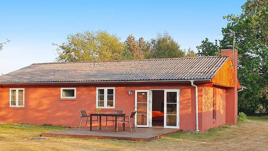 Ferienhaus für 7 Personen, mit Garten