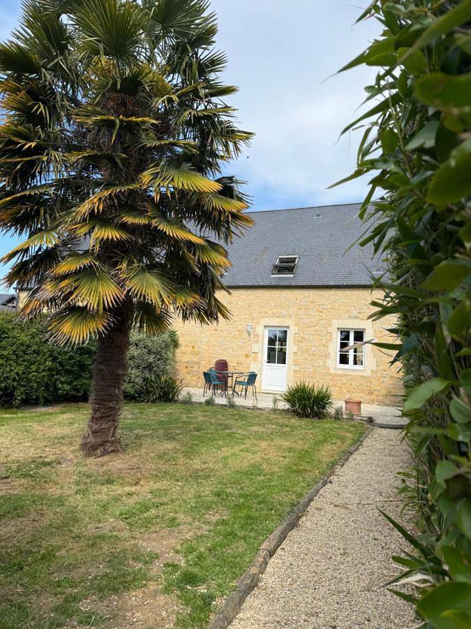 Location de vacances pour 6 personnes, avec jardin et vue à Juaye-Mondaye - 3